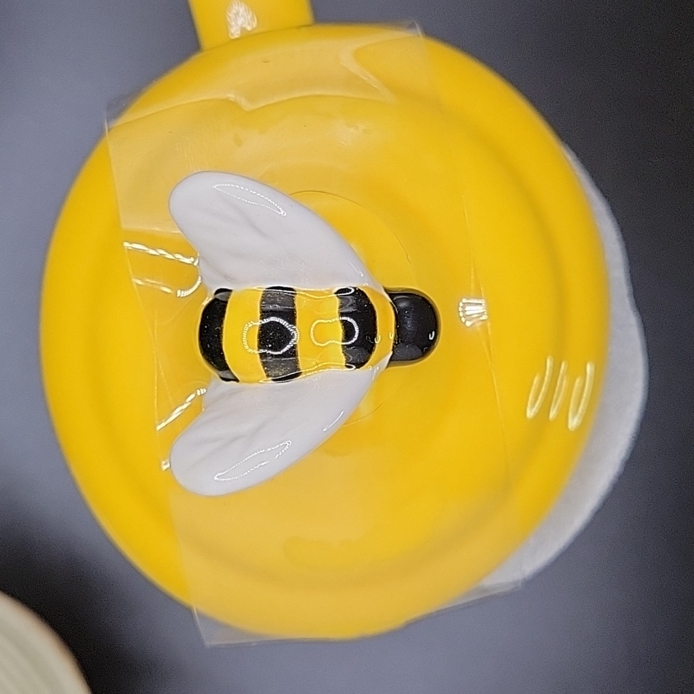 NEW!! RAE DUNN BUSY BEE MUG - Picture 2 of 4